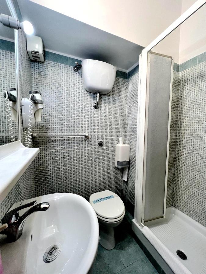 רומא Hotel Domus Termini מראה חיצוני תמונה