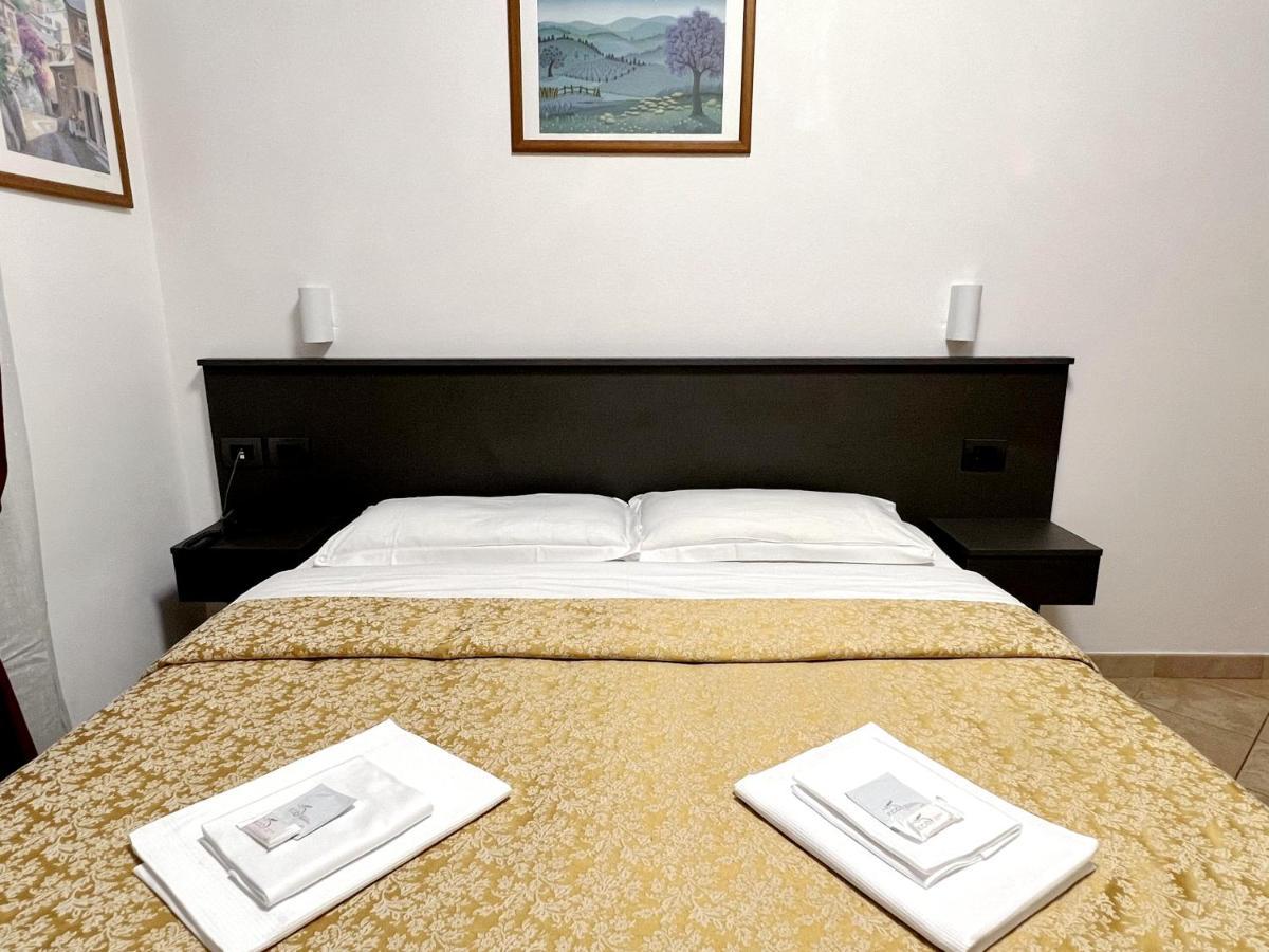 רומא Hotel Domus Termini מראה חיצוני תמונה