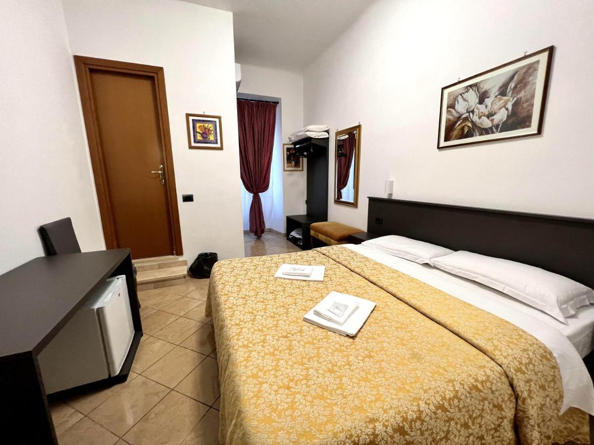 רומא Hotel Domus Termini מראה חיצוני תמונה