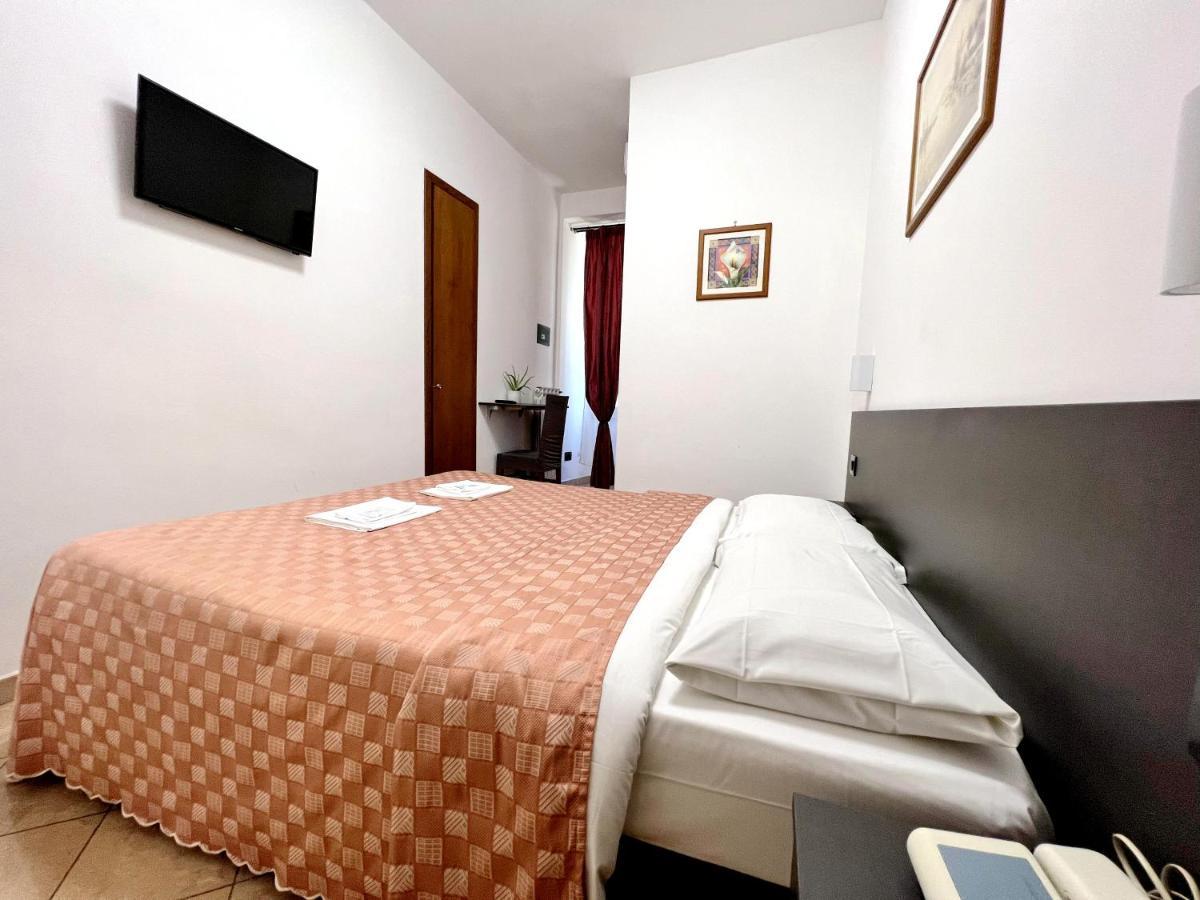 רומא Hotel Domus Termini מראה חיצוני תמונה