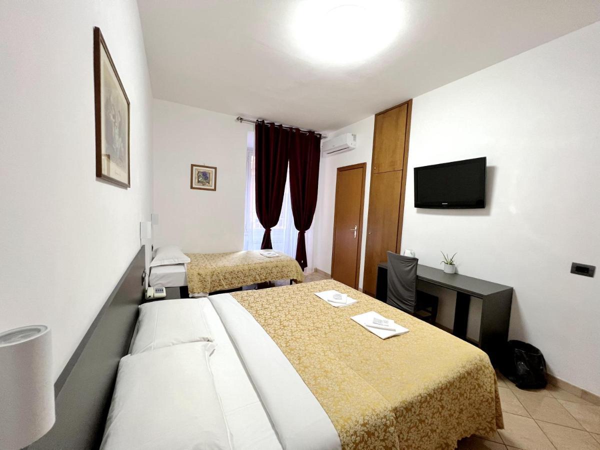 רומא Hotel Domus Termini מראה חיצוני תמונה